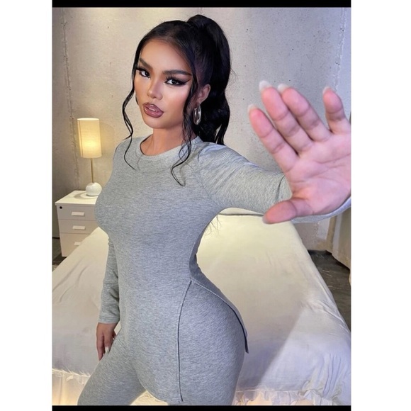 'SHEIN' Split Hem Form Fitted Tee and Leggings Set - Picture 2 of 4